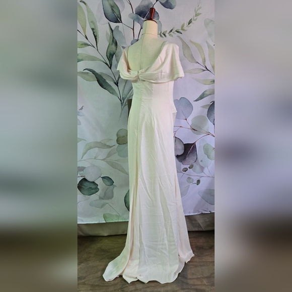 ASOS | Curve Beatrice Bardot Drape Wedding Dress in Ivory (off white) sz 12 - Picture 2 of 13